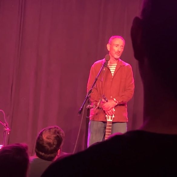 Jonathan Richman Sings Acoustic 